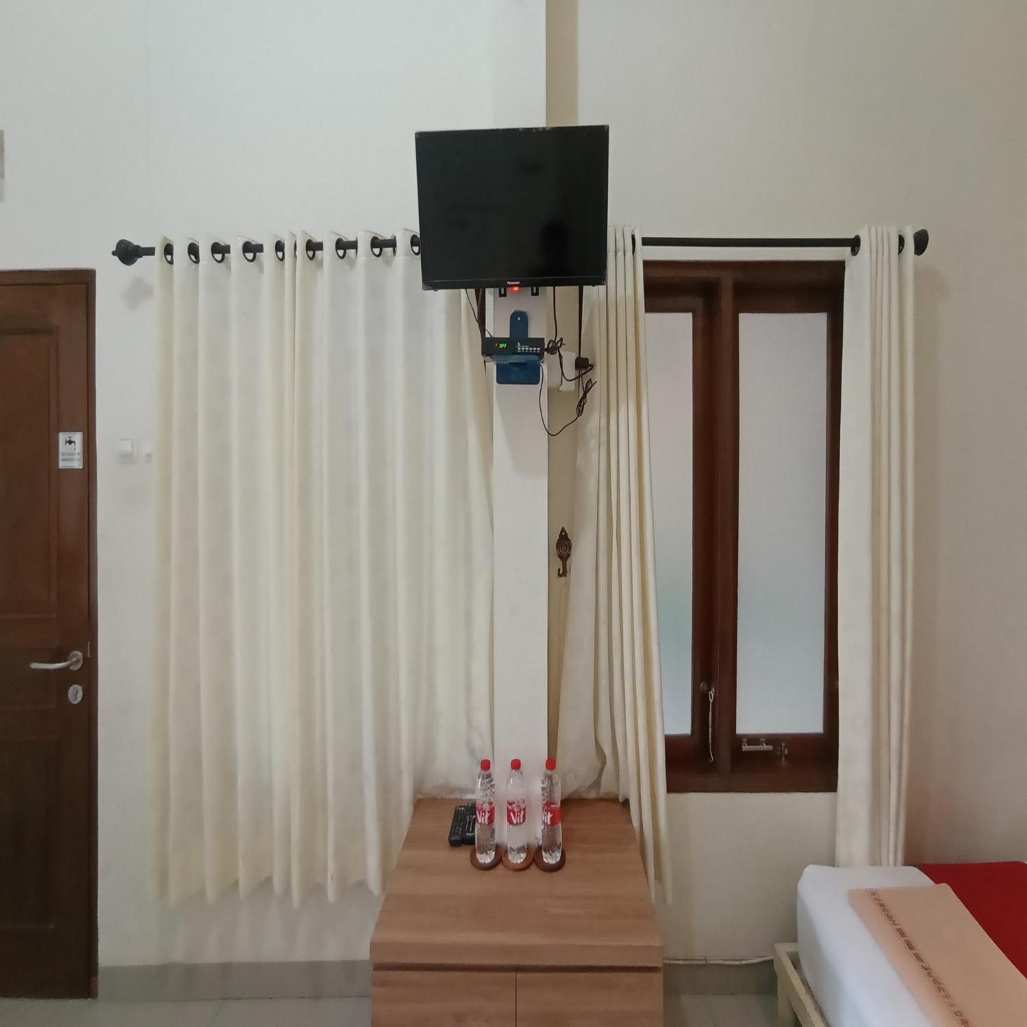 Reddoorz At Syariah House Purwokerto Hotel Exterior photo